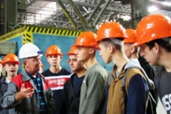 1-studenty-i-vl-zenin_rnovosti.info_-e1686552354527-230x188